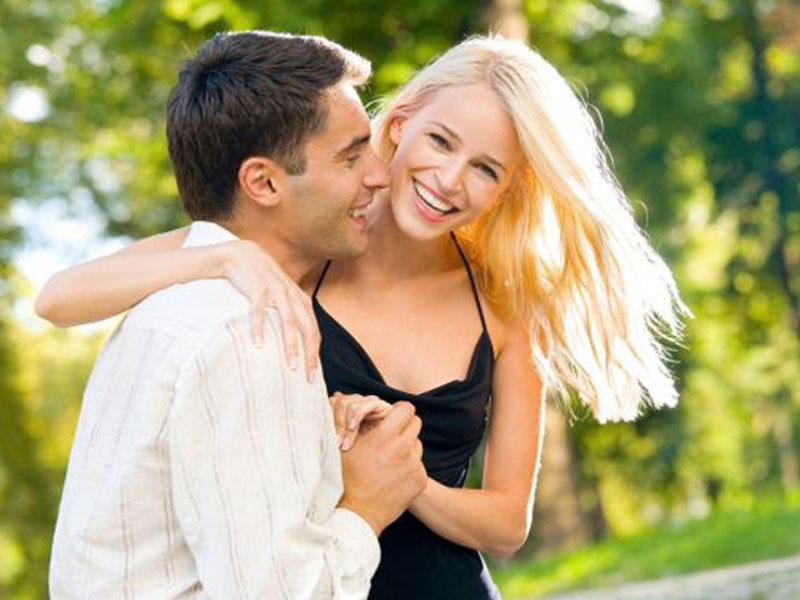 8 вірних ознак того, що захопленість чоловіка вами набагато менше, ніж він каже